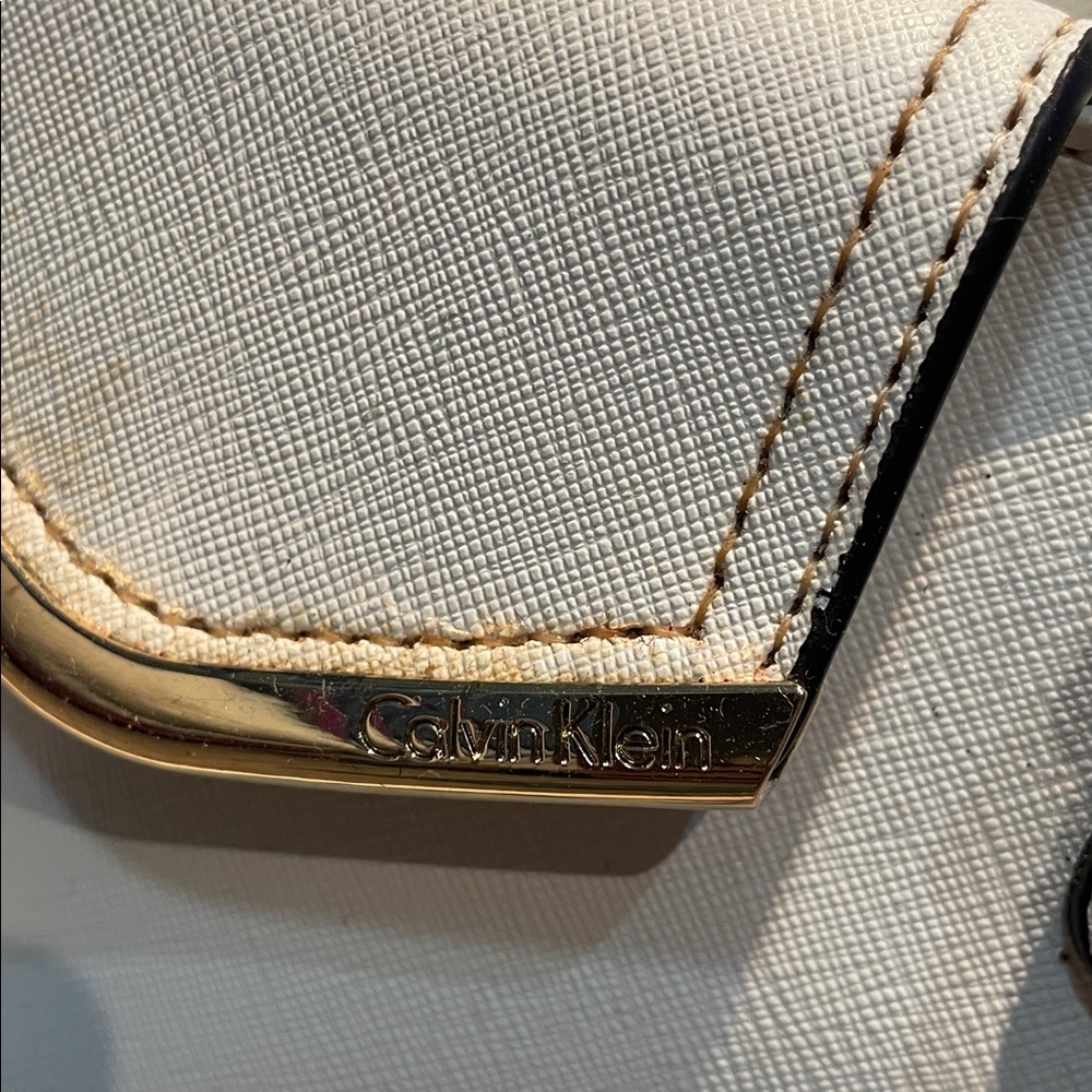 Calvin Klein floral bag - Picture 5 of 5